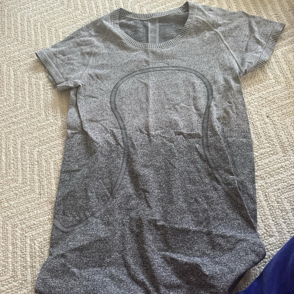 lululemon swiftly Gray Short Sleeve Athletic Shirt
